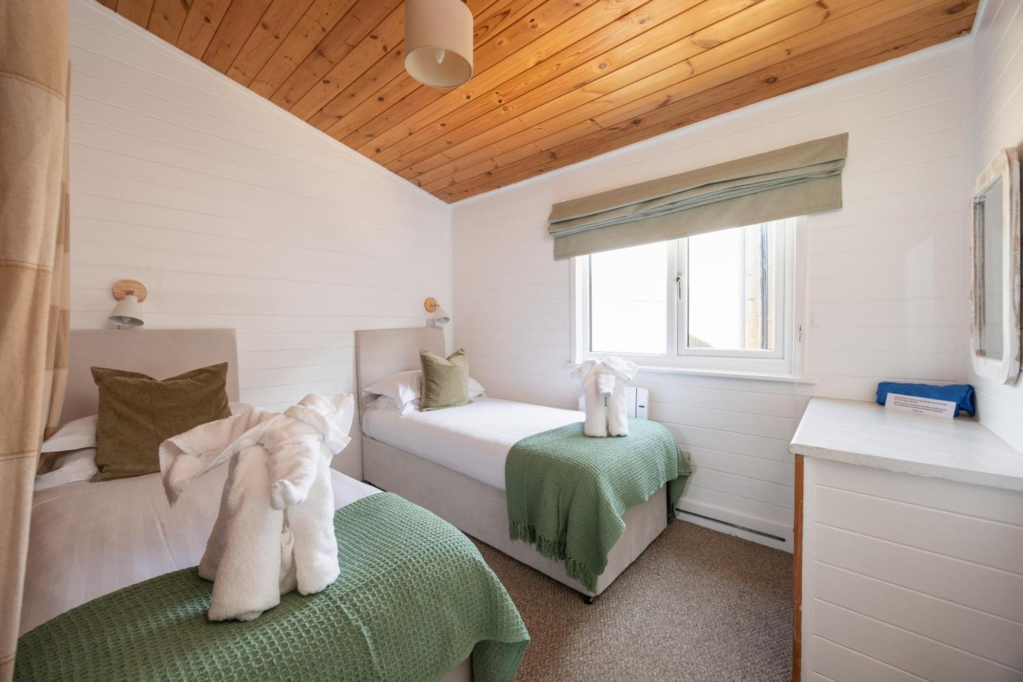 West Chalet At Tapnell Farm Yarmouth  Ngoại thất bức ảnh